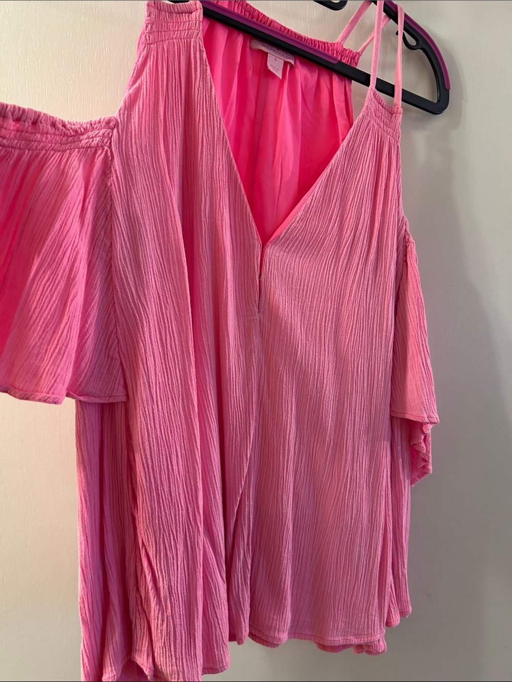 Lilly Pulitzer Women’s Pink Cold-Shoulder V-Neck Top
